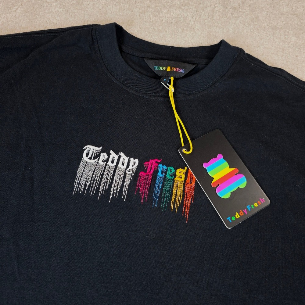 Teddy Fresh T-Shirt Men Small Black Gothic Rainbow Drip Logo Embroidery New